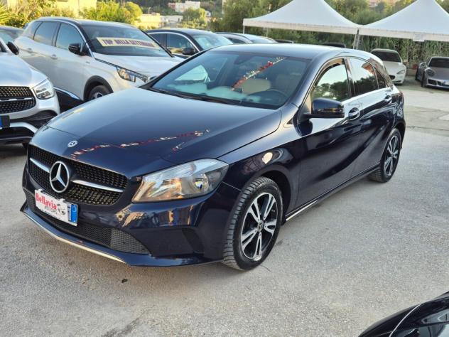 Mercedes A 180 d Manuale Sport NAVI - Foto 3