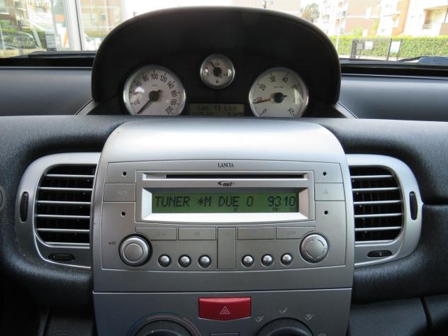 Lancia Ypsilon 1.2 8v 60cv Oro ( 5 posti ) - Foto 8