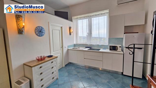 StudioMusco vende a Capri, su via Marina Grande, appartamento su due livelli. - Foto 11