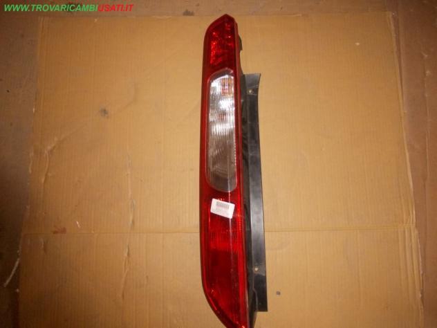 FANALE POST.S. NO A LED FORD FOCUS (CB4) 3p / 5p / Style Wagon  Parti elettriche  Fanaleria  Fanali  Fanale post. sx. FORD - FOCUS - 01-03-2008 - 01-0