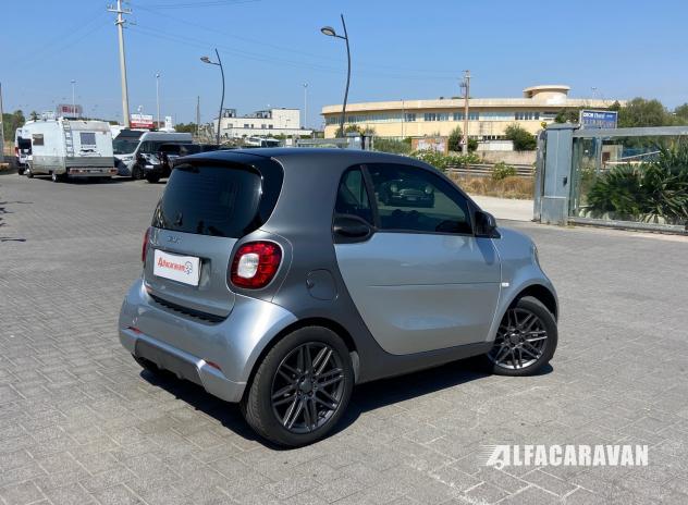 smart forTwo 0.9 t Brabus edition 90cv twinamic - Foto 4
