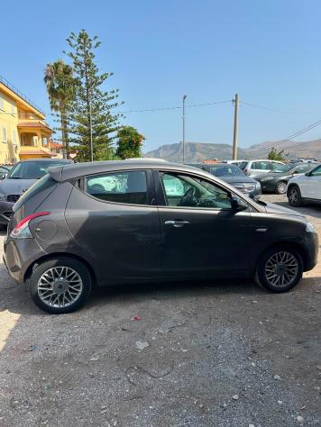 Lancia Ypsilon 1.2 69 CV Unyca VISTA E PIACIUTA - Foto 5