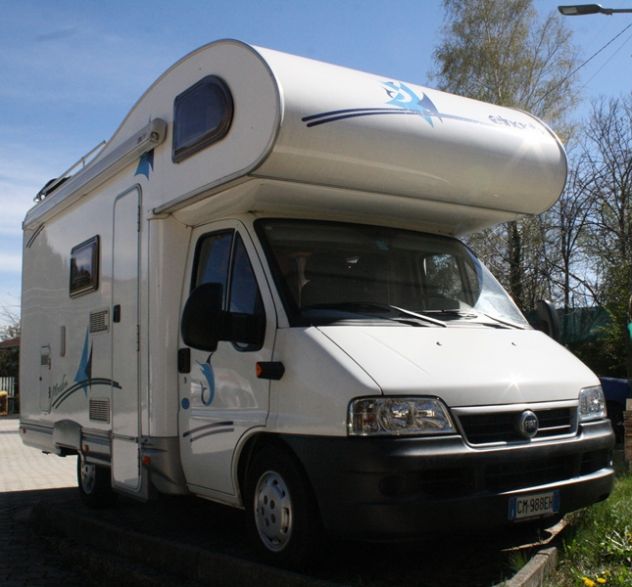 Camper mansardato Elnagh Marlin 58 su Ducato 2.8 JTD 126CV - Foto 3