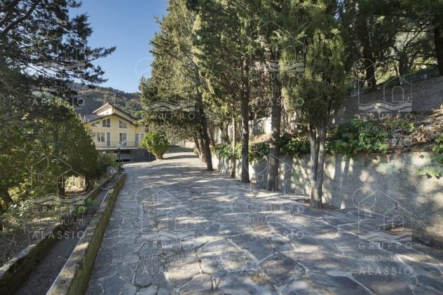 Villa indipendente di prestigio con vista mare, grande parco privato e ampia autorimessa - Foto 2