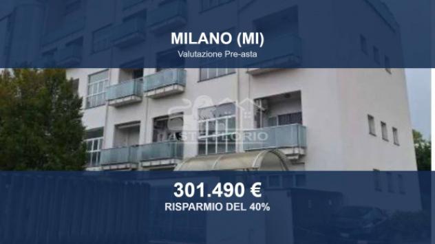 Immobile in asta di 120 m², box auto in vendita a Milano