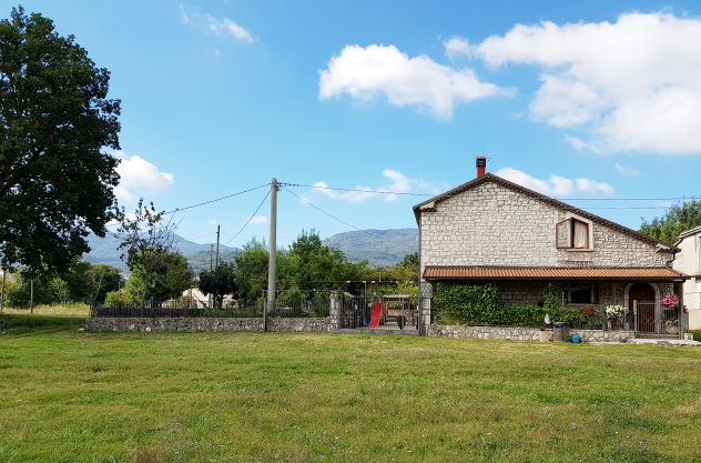 CERCO SOCIO / PARTNER PER PROGETTO TURISTICO, VILLA STORICA NEL PARCO DEL MATESE - Foto 4