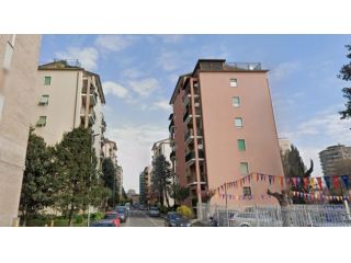 Stanza condivisa Milano nord vicino Cusano Milanino