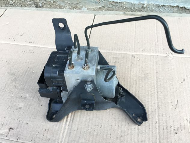 Pompa / Centralina ABS 11000031300 NISSAN NAVARA PICK UP D22 2004