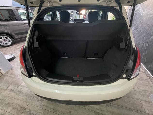 Lancia Ypsilon 1.0 FireFly 5 porte S&S Hybrid Gold - Foto 7