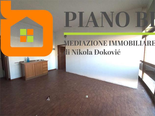 V000534 - CASA INDIPENDENTE, CON GIARDINO, GARAGE E MAGAZZINI - Foto 16