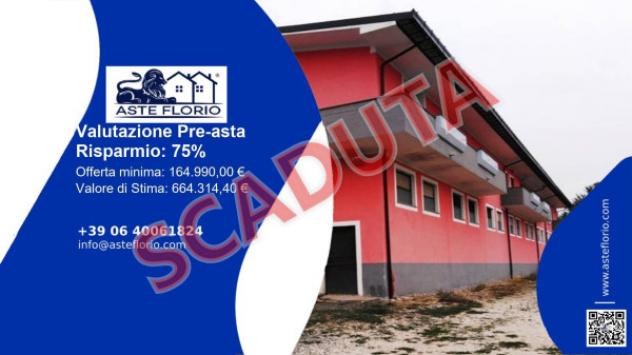 Immobile in asta di 492 m² con più di 5 locali e box auto in vendita a Scurcola Marsicana