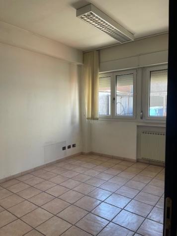 AFFITTASI UFFICIO - CASTEL MAGGIORE - Foto 11