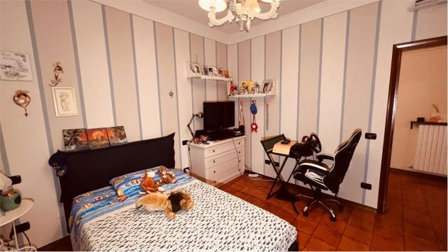 VBF segr 295 - SPLENDIDA BIFAMILIARE RISTRUTTURATA CON GIARDINO E GARAGE - Foto 20