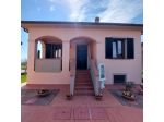 CASA INDIPENDENTE di 8 vani e di 240 mq (CAPOLONA) rif. CAST1