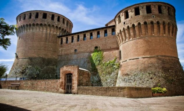 LOCAL TOUR GUIDE AROUND HILLS OF BOLOGNA BY CAR - Foto 4