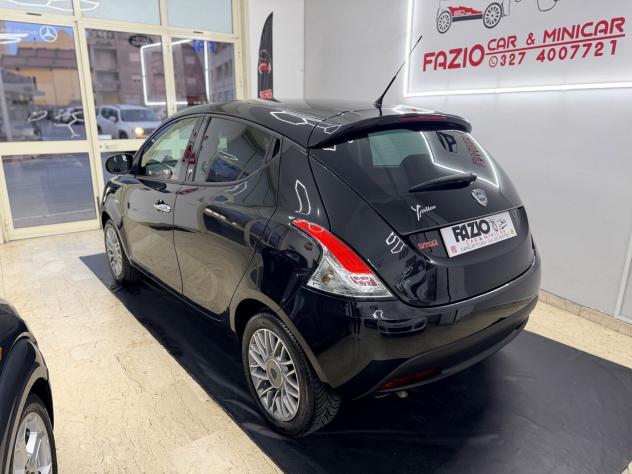 Lancia Ypsilon 1.2 69Cv - Foto 8