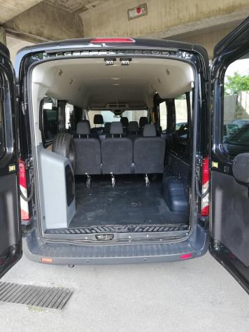 Ford Transit 350 2.0TDCi EcoBlue 130CV PL-TM Combi Titanium - Foto 10