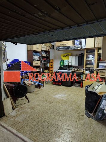 TORVAJANICA BOX GARAGE AUTO VIA POLA