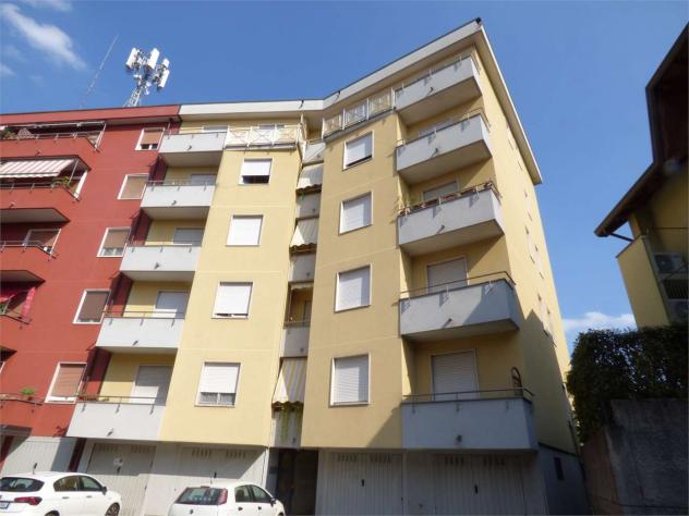 V001510 - BOVISIO CENTRO 3 LOCALI CUCINA ABITABILE DA RISTRUTTURARE