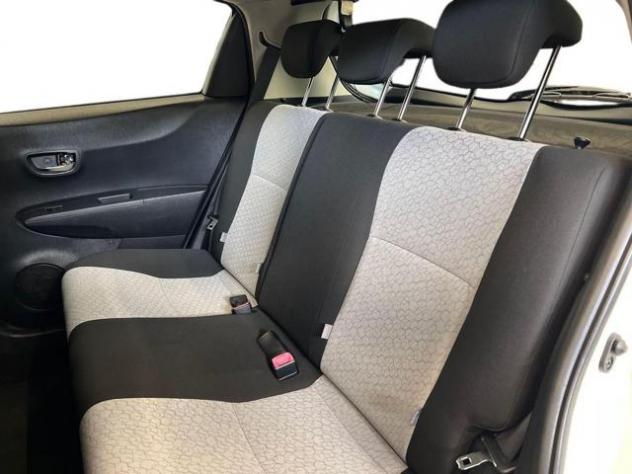 TOYOTA Yaris 1.0 5 porte Active rif. 23801613 - Foto 8