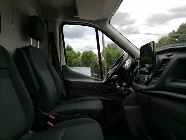 Ford Transit 330 2.0 tdci MHEV 130cv trend L2H2 E6.2 - Foto 6