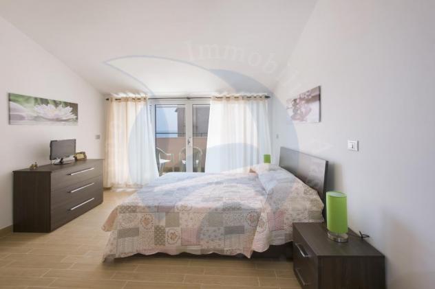 Alassio, ampio bilocale ristrutturato e arredato, con vista mare. - Foto 7
