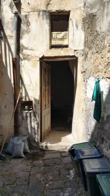 Abitazione costituita da unico vano e da un locale sotterraneo, circa 24mq