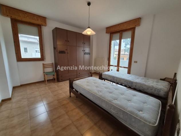 AMPIO APPARTAMENTO INDIPENDENTE CON MANSARDA, GARAGE, DUE POSTI AUTO E OLTRE 200 MQ DI SCOPERTO ESCLUSIVO - Foto 6