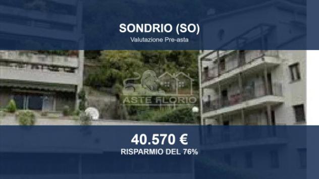Immobile in asta di 2400 m² in vendita a Sondrio