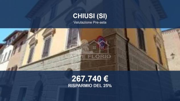 Immobile in asta di 425 m² con più di 5 locali in vendita a Chiusi