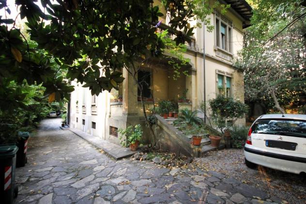 Villa in vendita a Lucca 500 mq Rif: 1205620