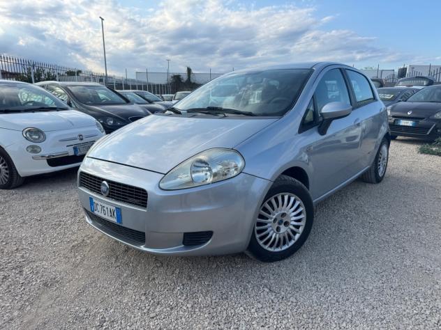 Fiat Grande Punto 1.3 MJT 75 CV 5 porte Dynamic - Foto 2