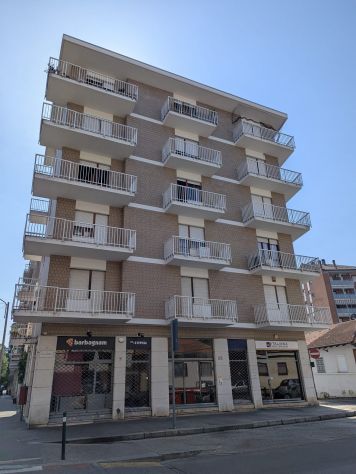 via Castelgomberto - 120 MQ - trilocale + mansarda + box