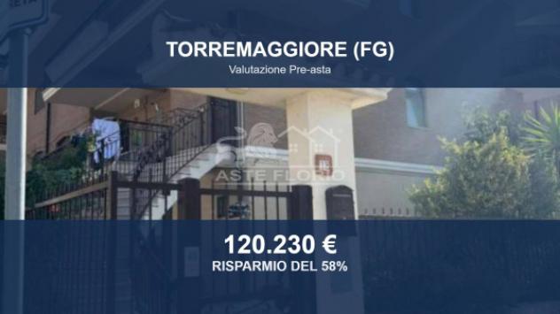 Immobile in asta di 252 m² con più di 5 locali e box auto in vendita a Torremaggiore