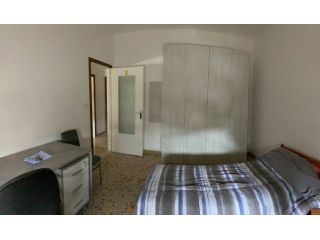 OFFRO STANZE SINGOLE PER STUDENTESSE/GIOVANI LAVORATRICI