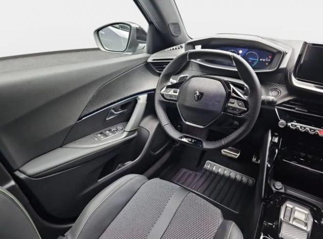 PEUGEOT 2008 Hybrid 136 e-DCS6 GT + drive Assist+Vision 2 rif. 23689401 - Foto 8