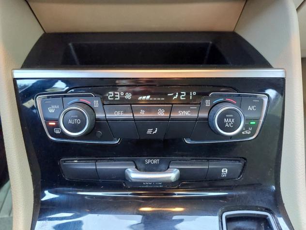 BMW Serie 2 Act. Tourer 216d Advant. Automat.-2015 - Foto 8