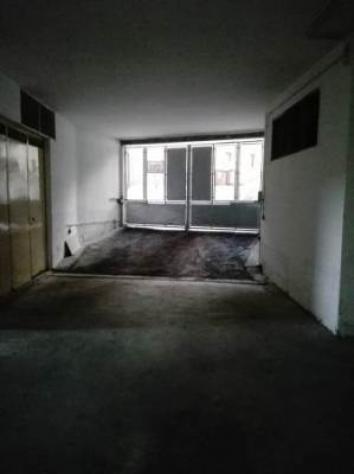 Magazzin in Vendita