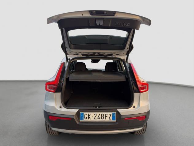 Volvo XC40 T3 Momentum Pro Automatico - Foto 8