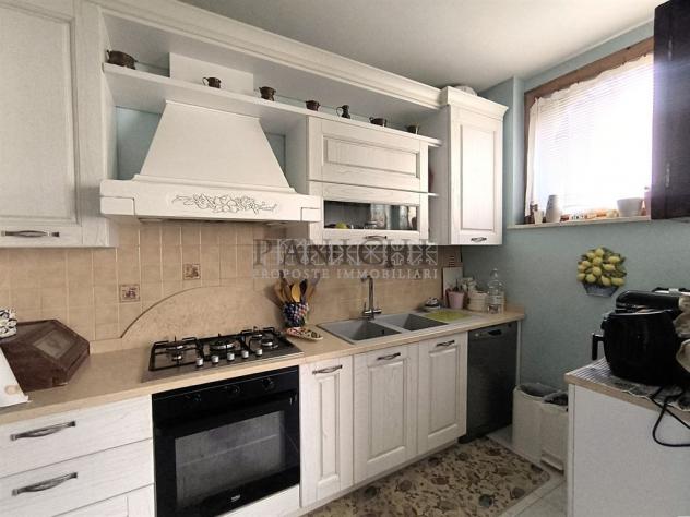 Appartamento su più livelli - zona residenziale - Foto 8