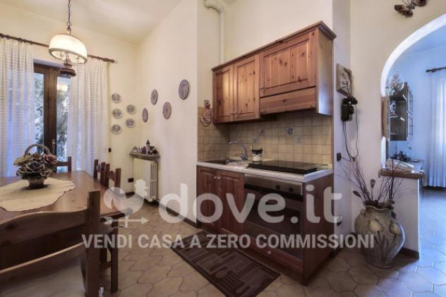 Villa di 244 m² con 5 locali e posto auto in vendita a Laveno-Mombello - Foto 7