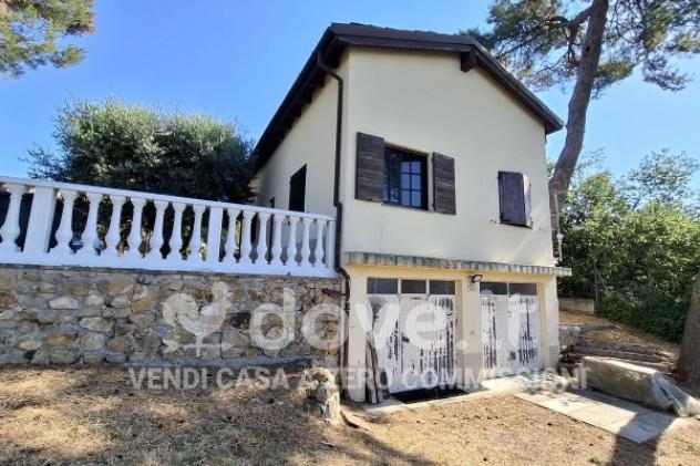 Casa indipendente di 400 m² con più di 5 locali e box auto in vendita a Pesaro - Foto 12