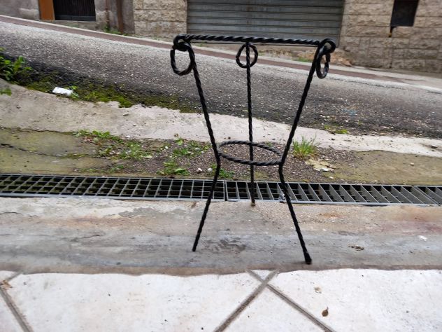 PORTAVASO IN FERRO BATTUTO LARG. 25 ALT. 39