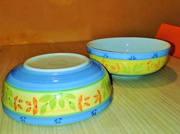 N. 2 Ciotole in ceramica "Vintage" dipinte a mano