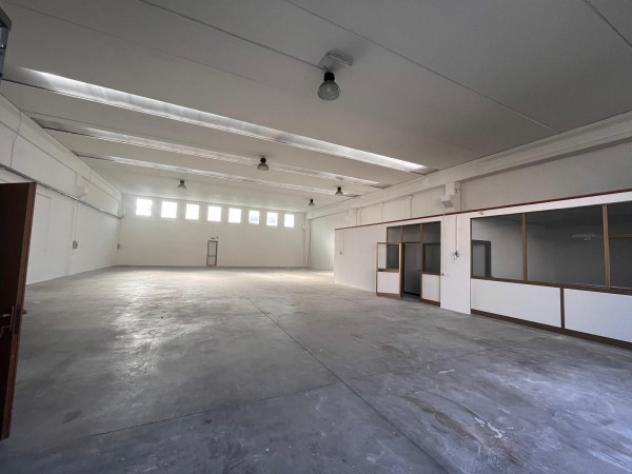 Immobile di 530 m² con 2 locali in affitto a Torbole Casaglia - Foto 19