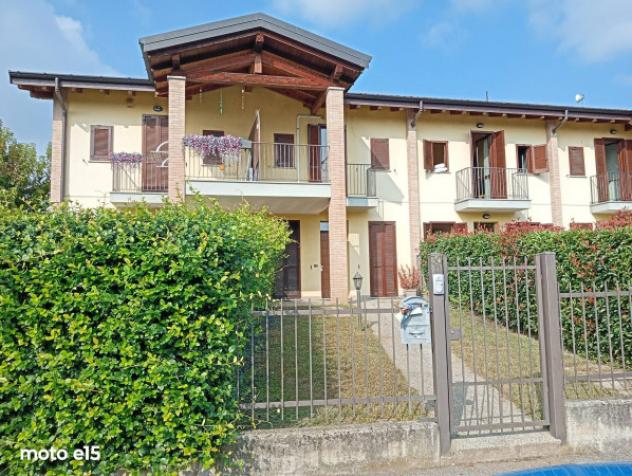 Villetta a schiera di 150 m² con 4 locali e box auto doppio in vendita a Ternate - Foto 2