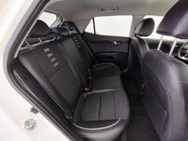 Kia Stonic 1.0 T-GDi 100 CV MHEV iMT GT Line - Foto 5
