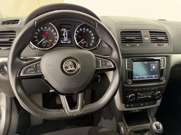 Škoda Yeti Outdoor 2.0 TDI SCR 4x4 Design Edition - Foto 9