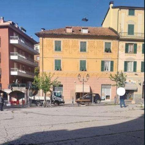 Magazzino in vendita a Torriglia