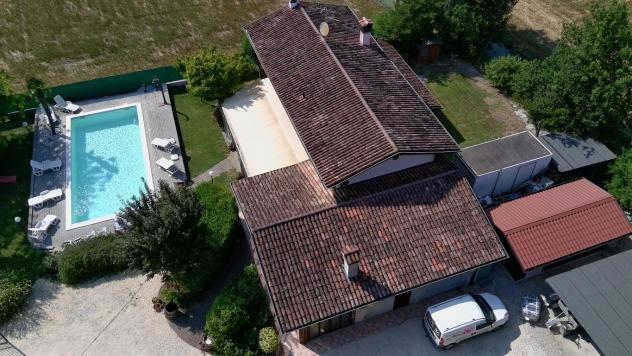 Affascinante loghino di campagna ristrutturato con piscina e ampio terreno – ideale anche per B&B o attività rurali - Foto 4